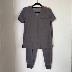 Figs grey Scrub Set